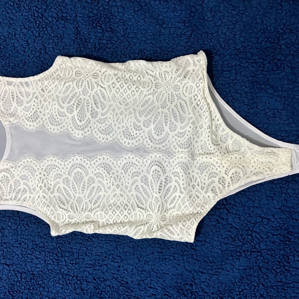 White Lace Sleeveless Top